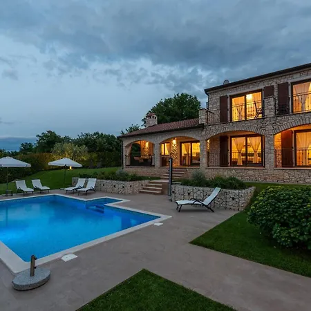 Roma Villa