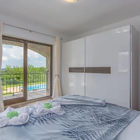 Roma Villa