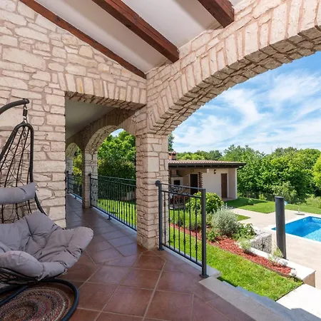 Roma Villa